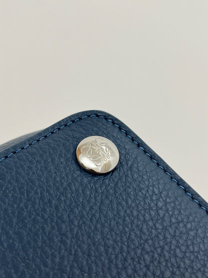 LOEW PEBBLE MESSENGER BAG