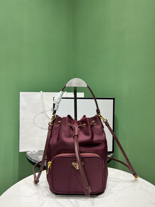 PD DUET RE-NYLON BUCKET BAG