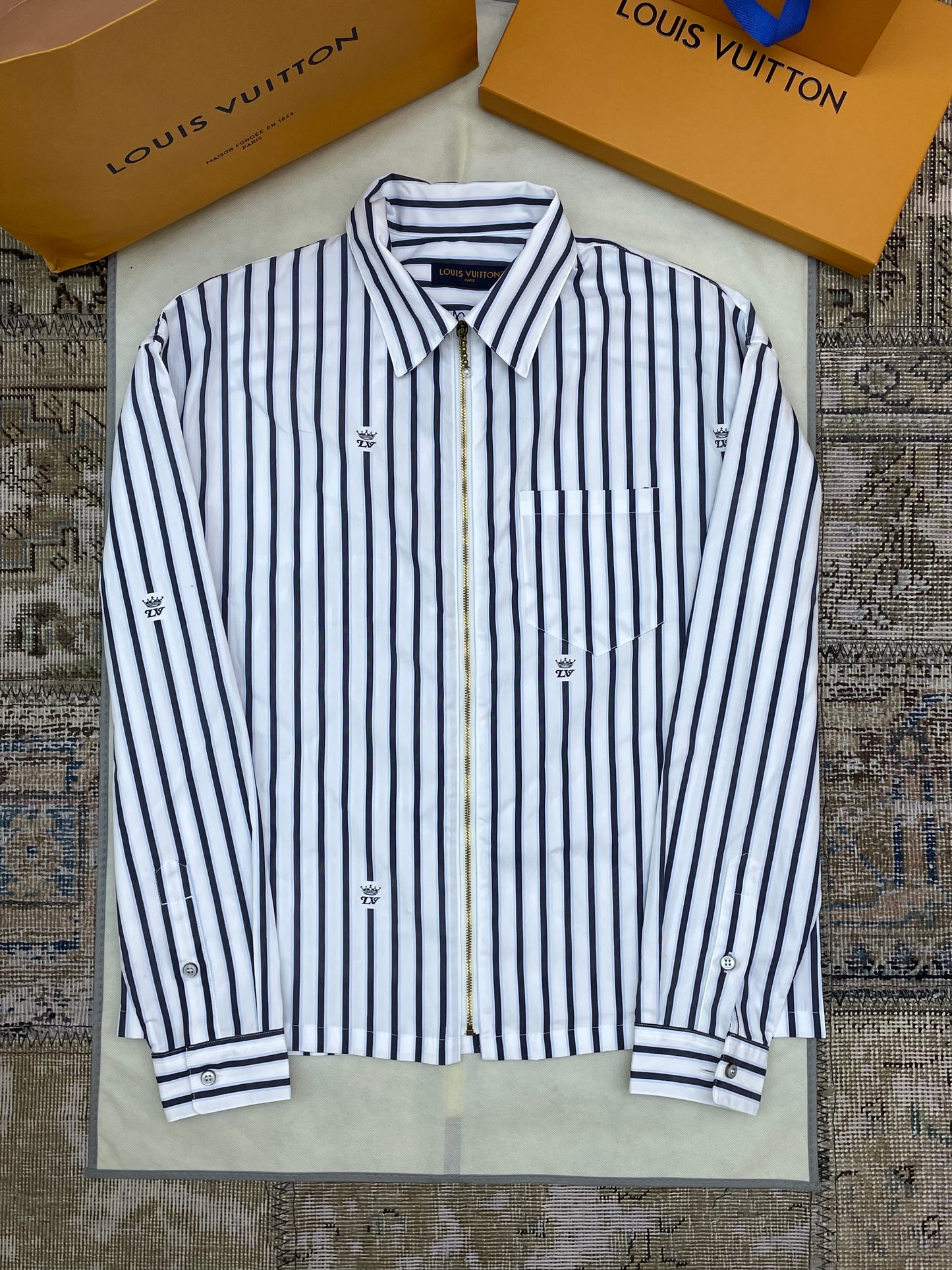 LOU SHIRT