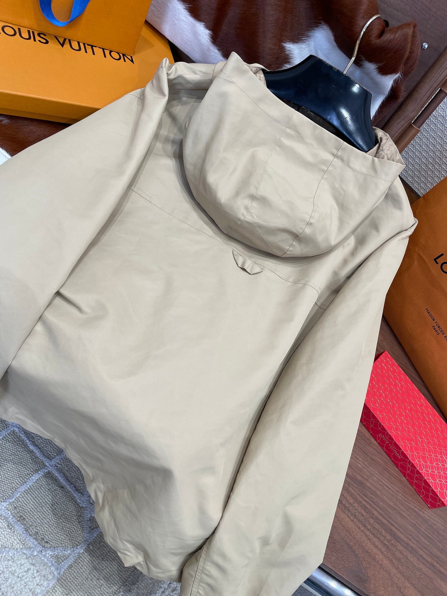LOU JACKET