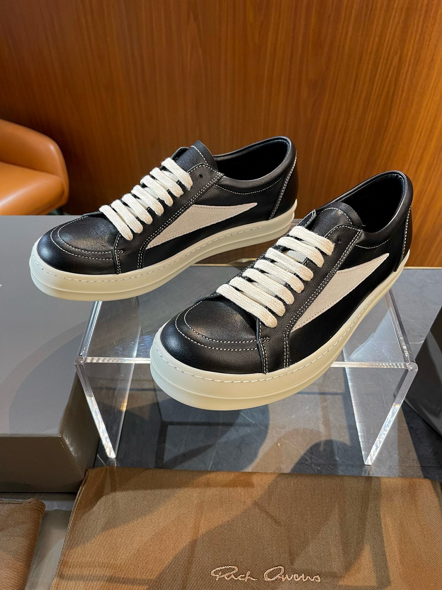 RICK O SNEAKERS