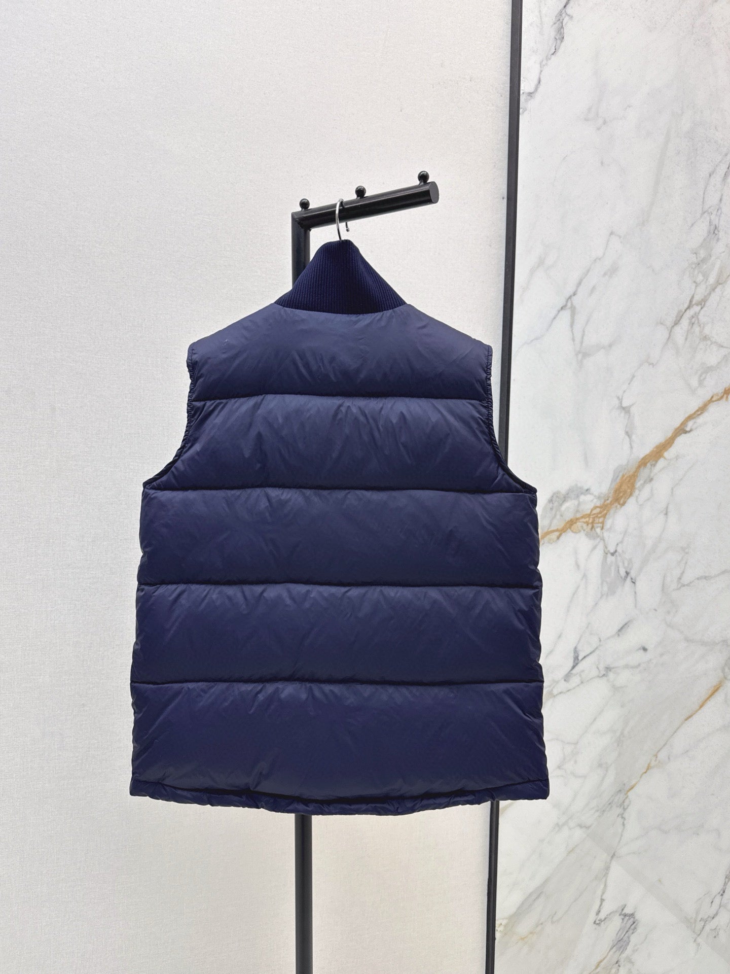 CEL VEST
