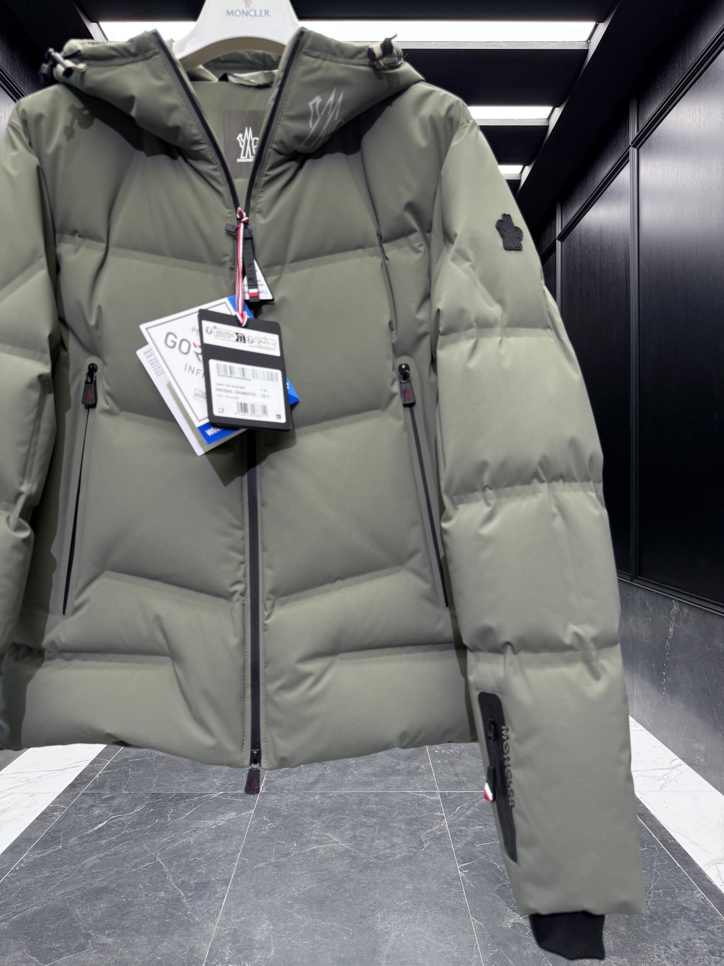 MONC ARCESAZ JACKET