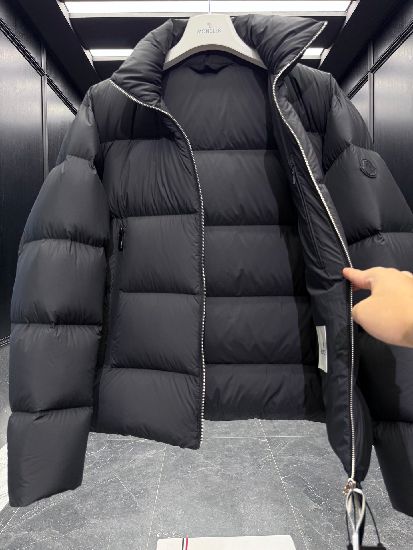 MONC TARN JACKET