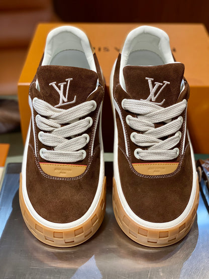 LOU TILTED SNEAKERS