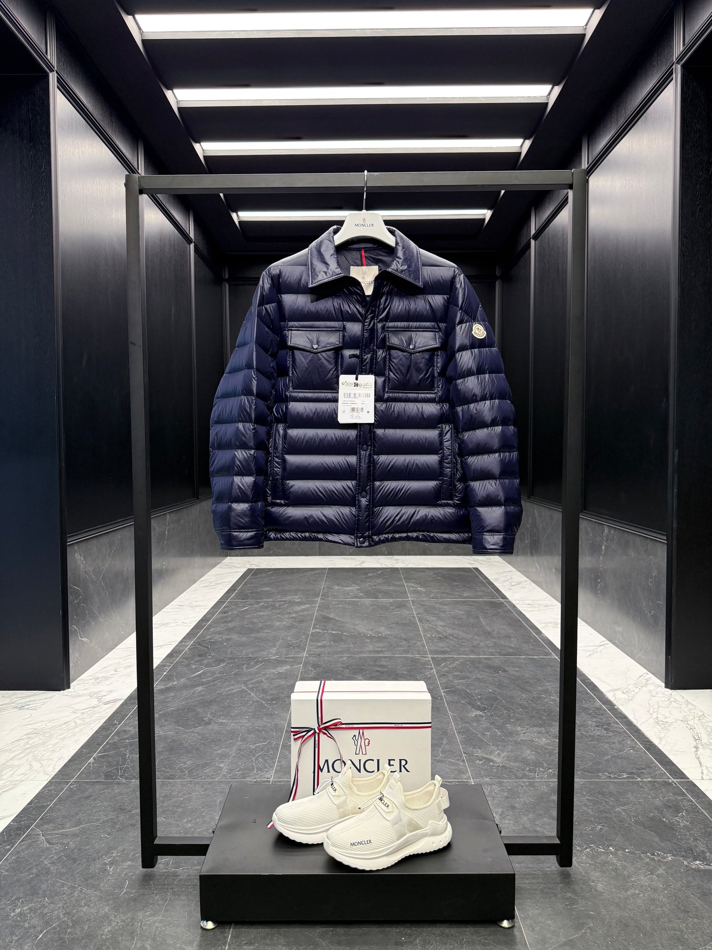 MONC CHAMBLY JACKET