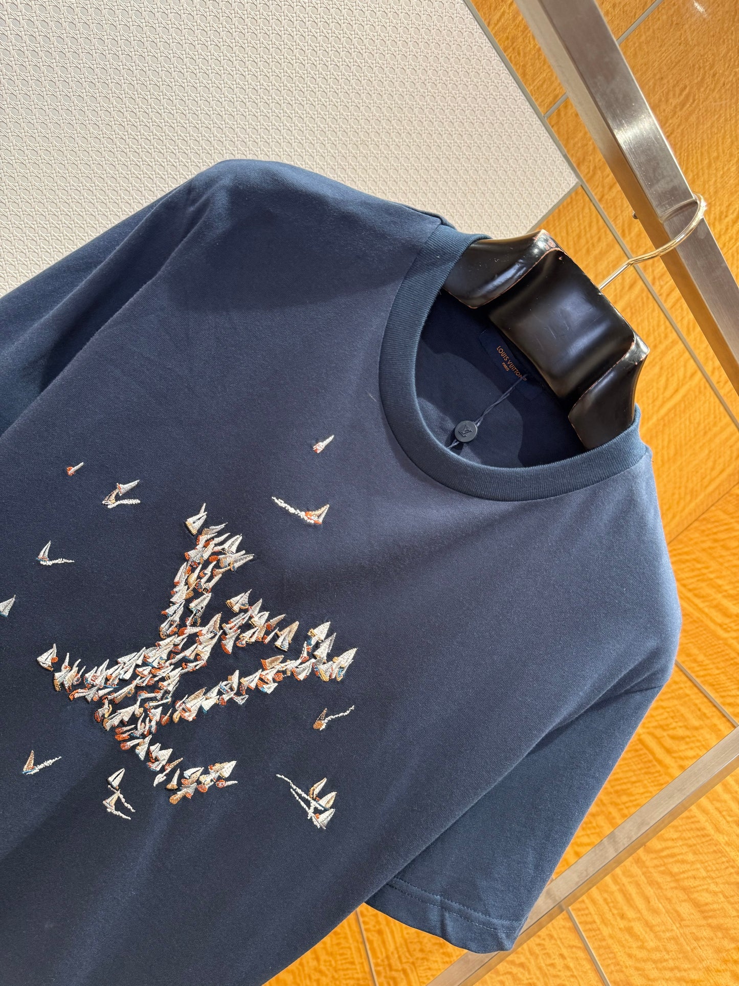 LOU T-SHIRT