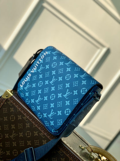 LOU DISTRICT PM MESSENGER BAG