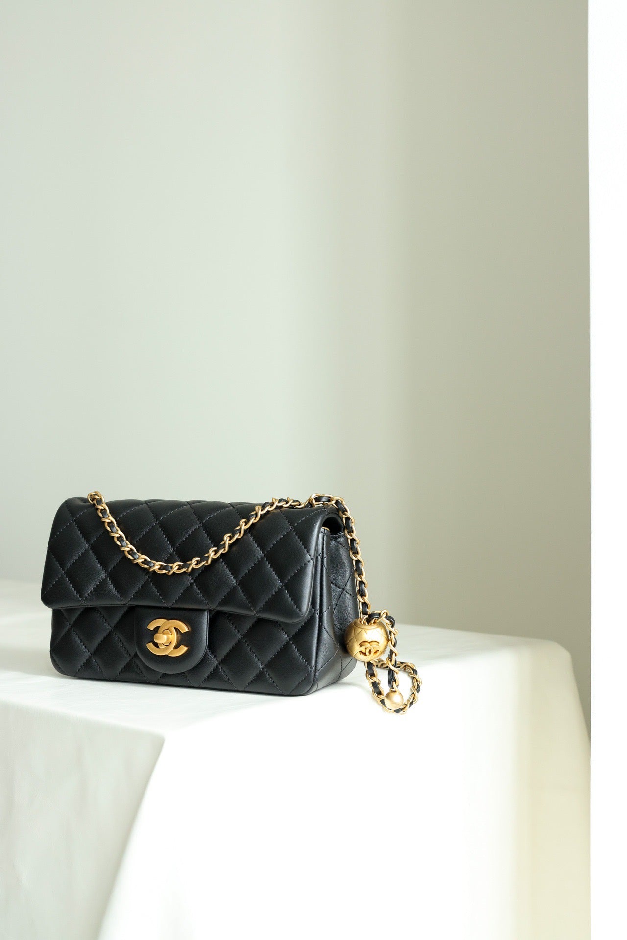 CC CLASSIC FLAP MINI BAG