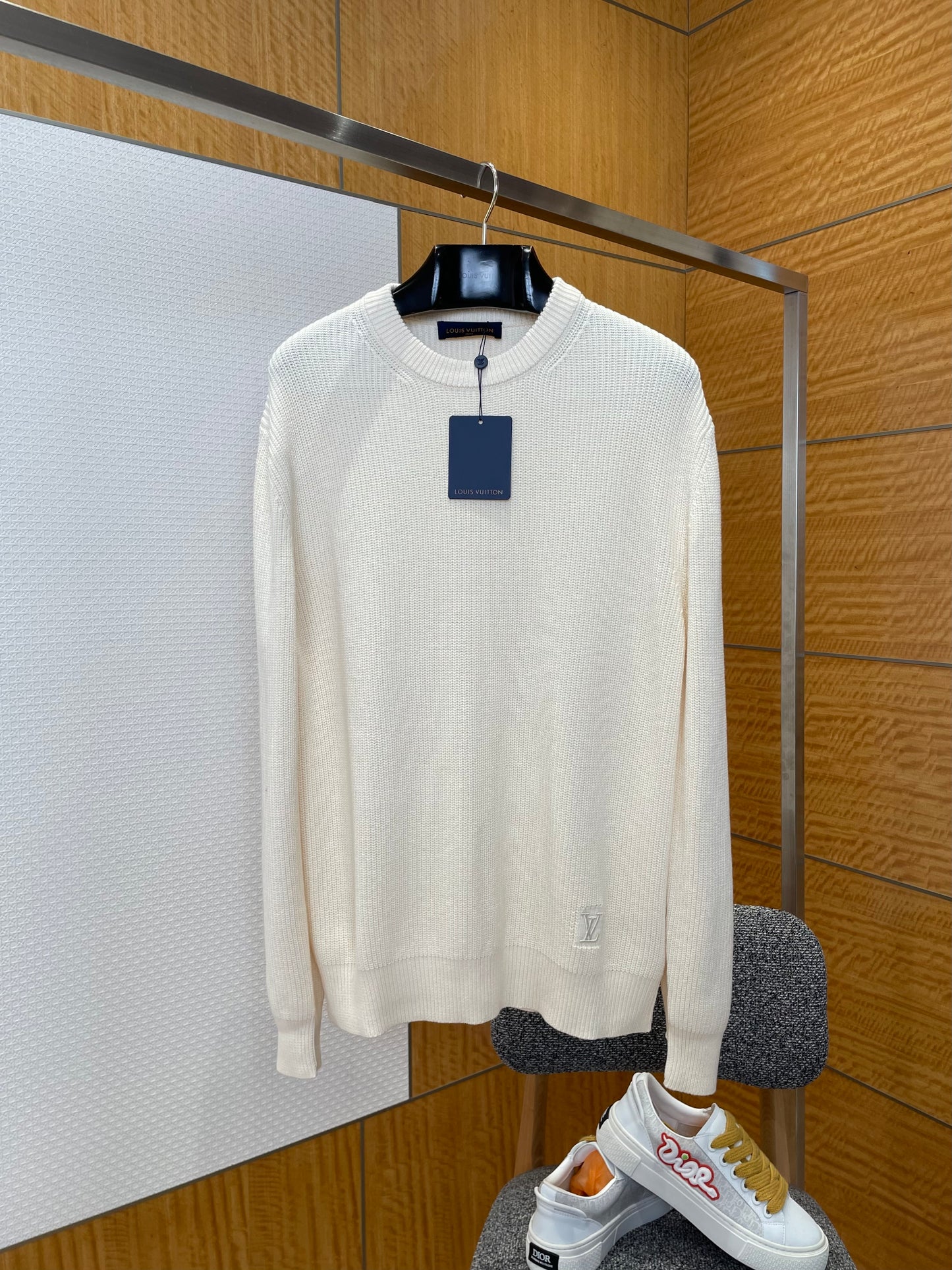 LOU JUMPER