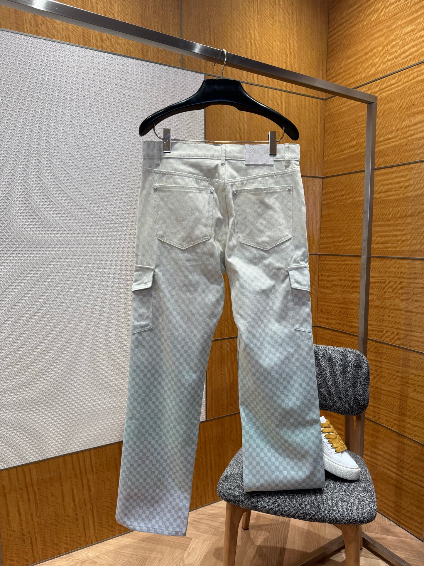 LOU JEANS