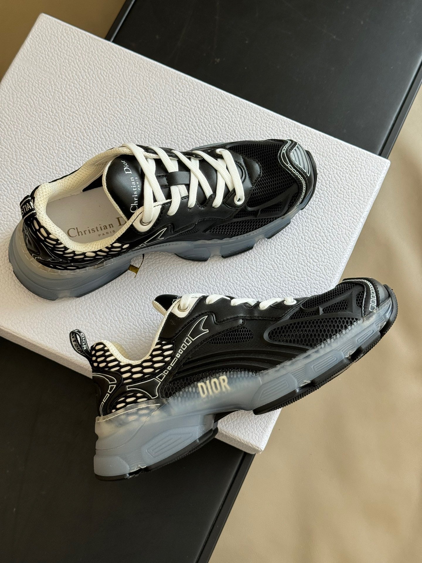 CD VIBE SNEAKERS