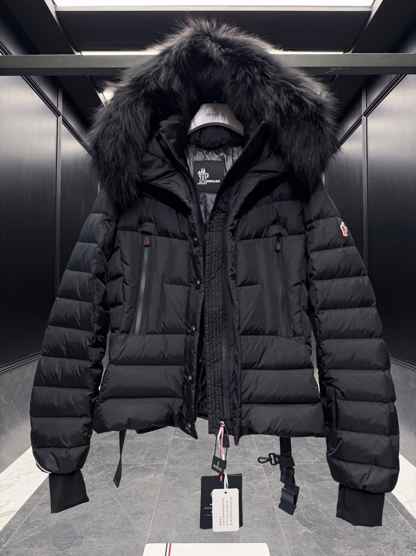 MONC BEVERLEY JACKET