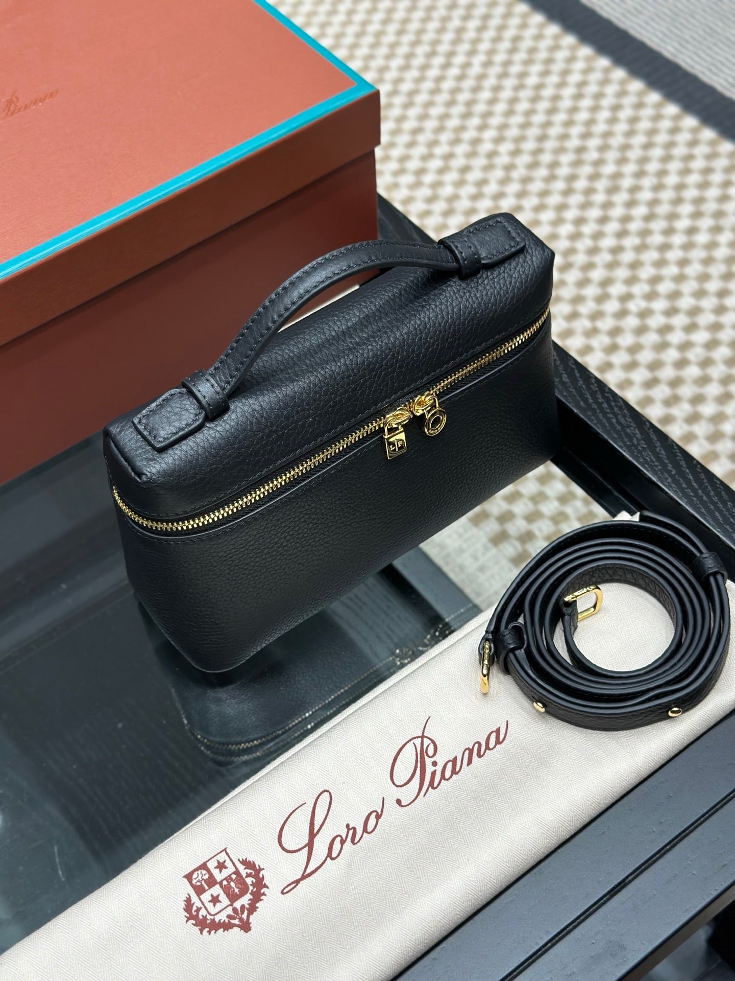 LORO P EXTRA POCKET L19 BAG