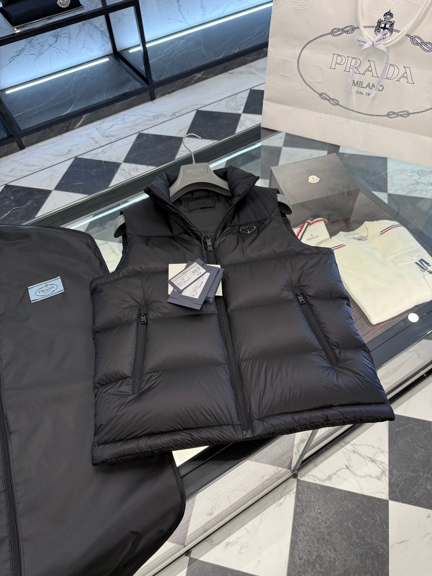 PD VEST