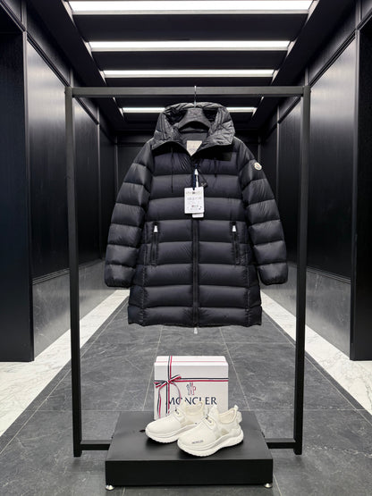 MONC SUYENNE COAT