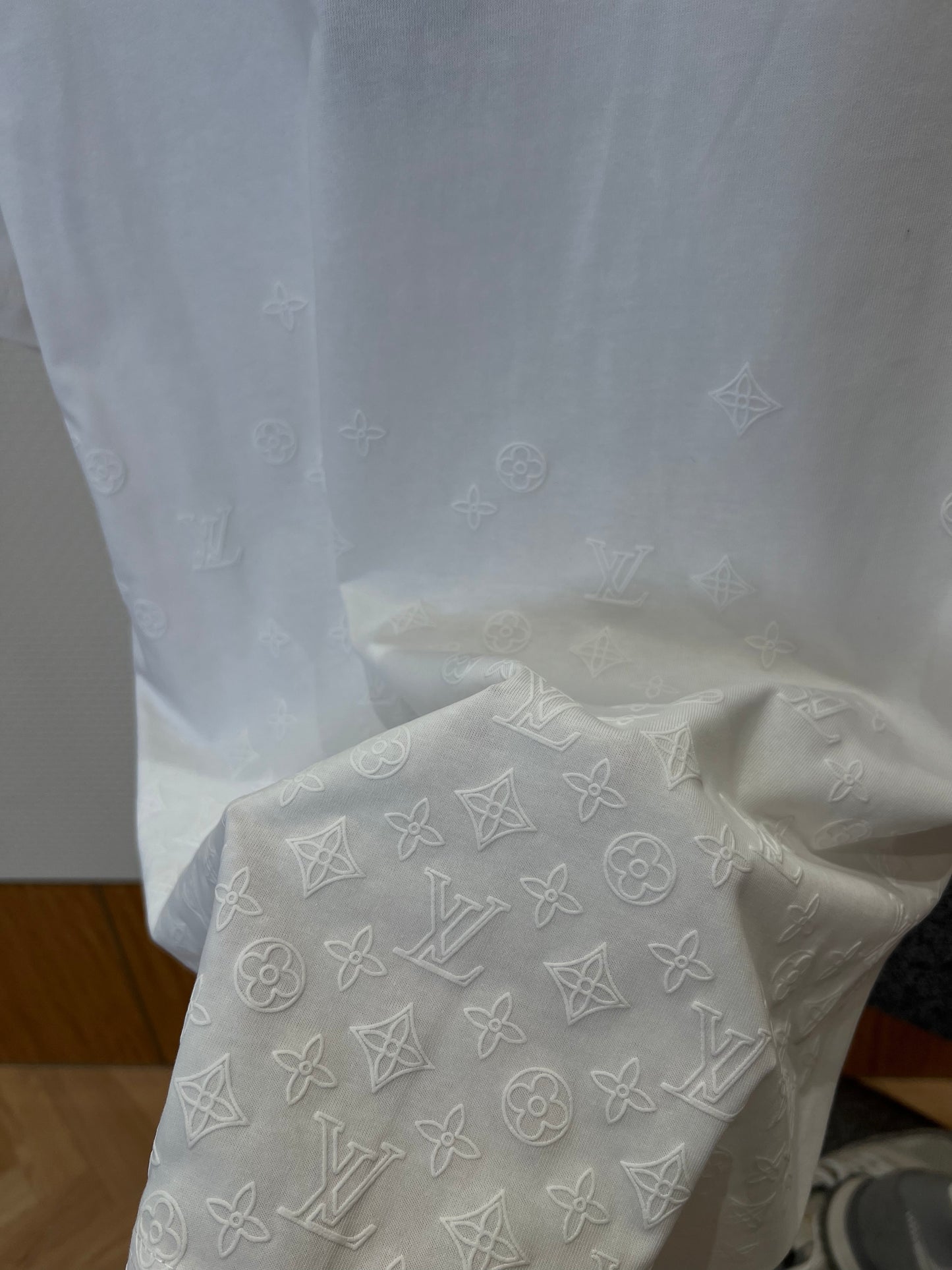 LOU T-SHIRT