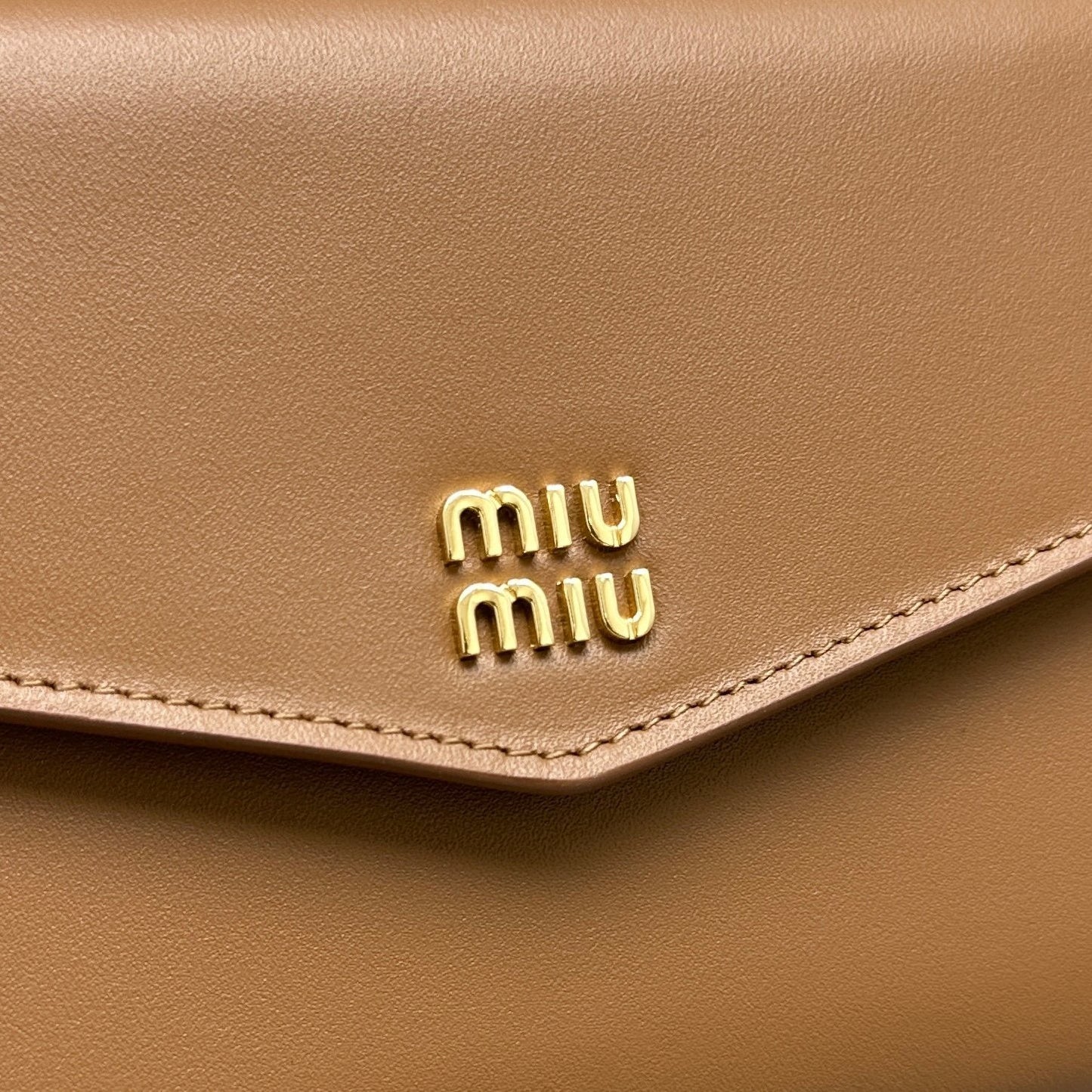 MIU M SHOULDER STRAP WALLET