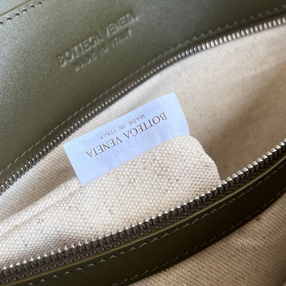 BOTT V ANDIAMO MESSENGER BAG