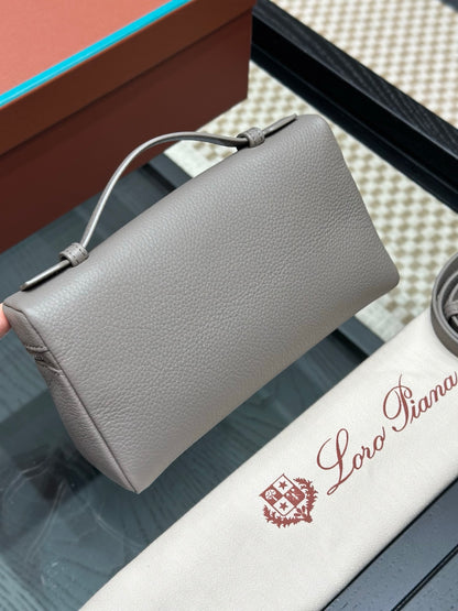 LORO P EXTRA POCKET L19 BAG