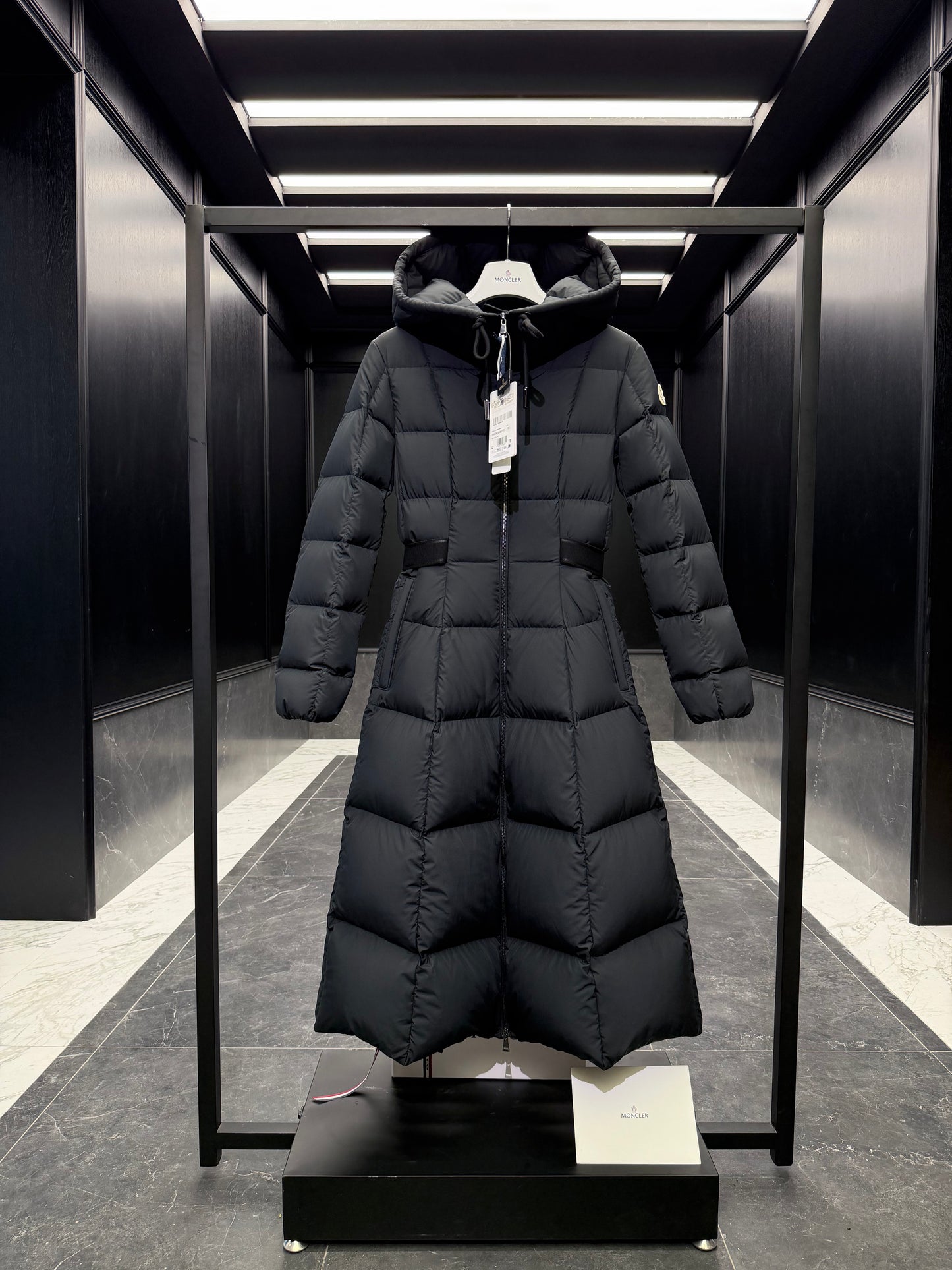 MONC FAUCON COAT