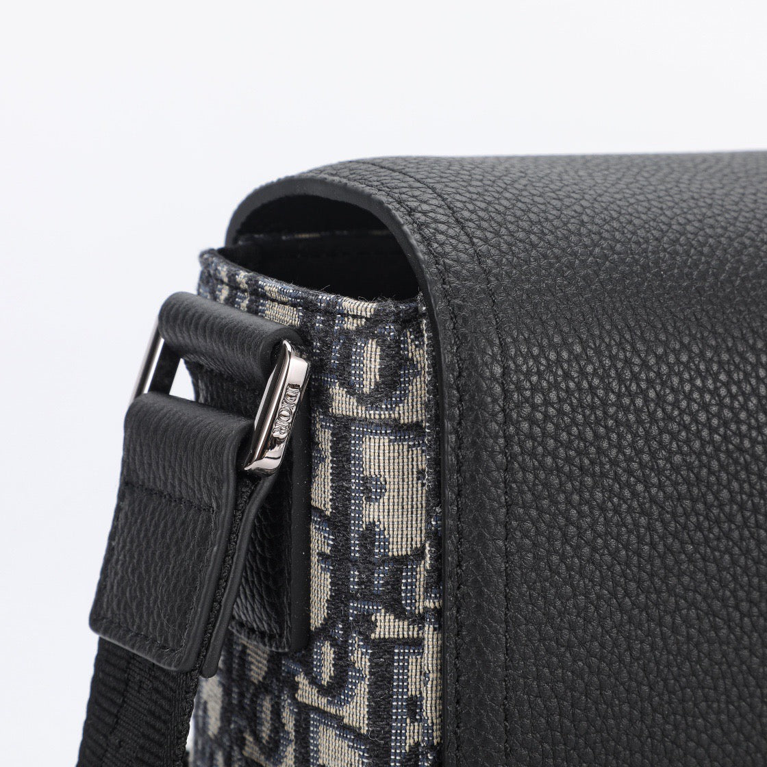 CD SADDLE MESSENGER BAG