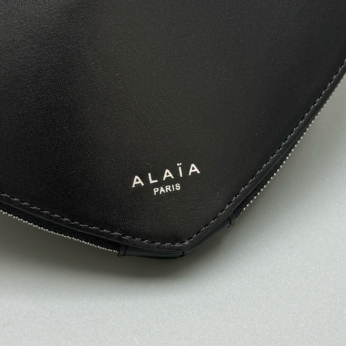 ALAIA LE COEUR BAG