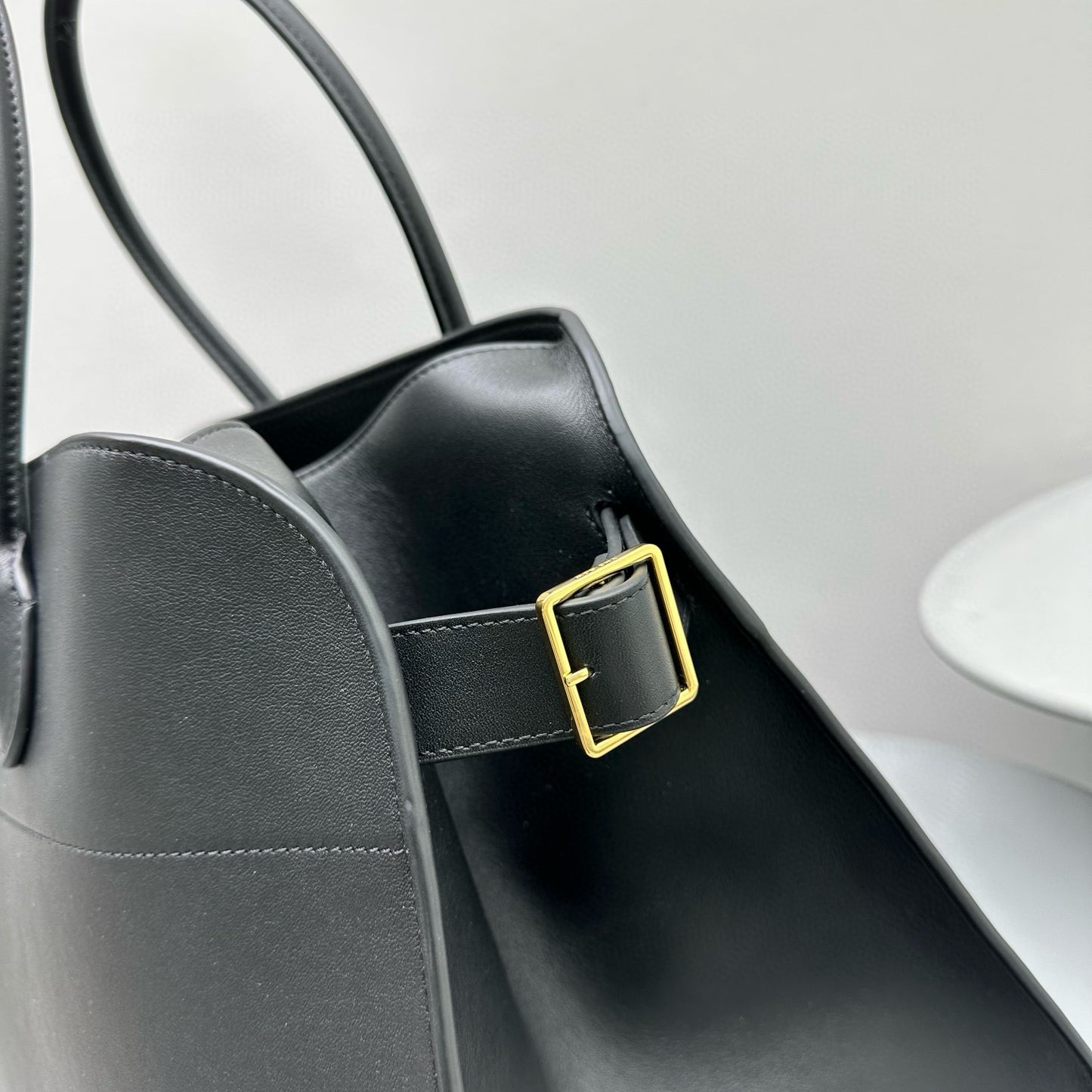 THE ROW MARGAUX 17 BAG