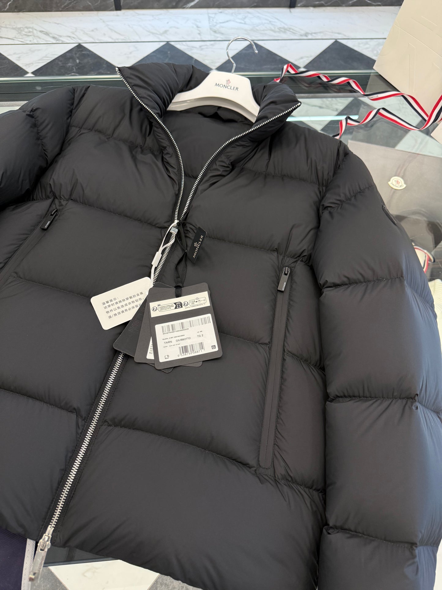 MONC TARN JACKET
