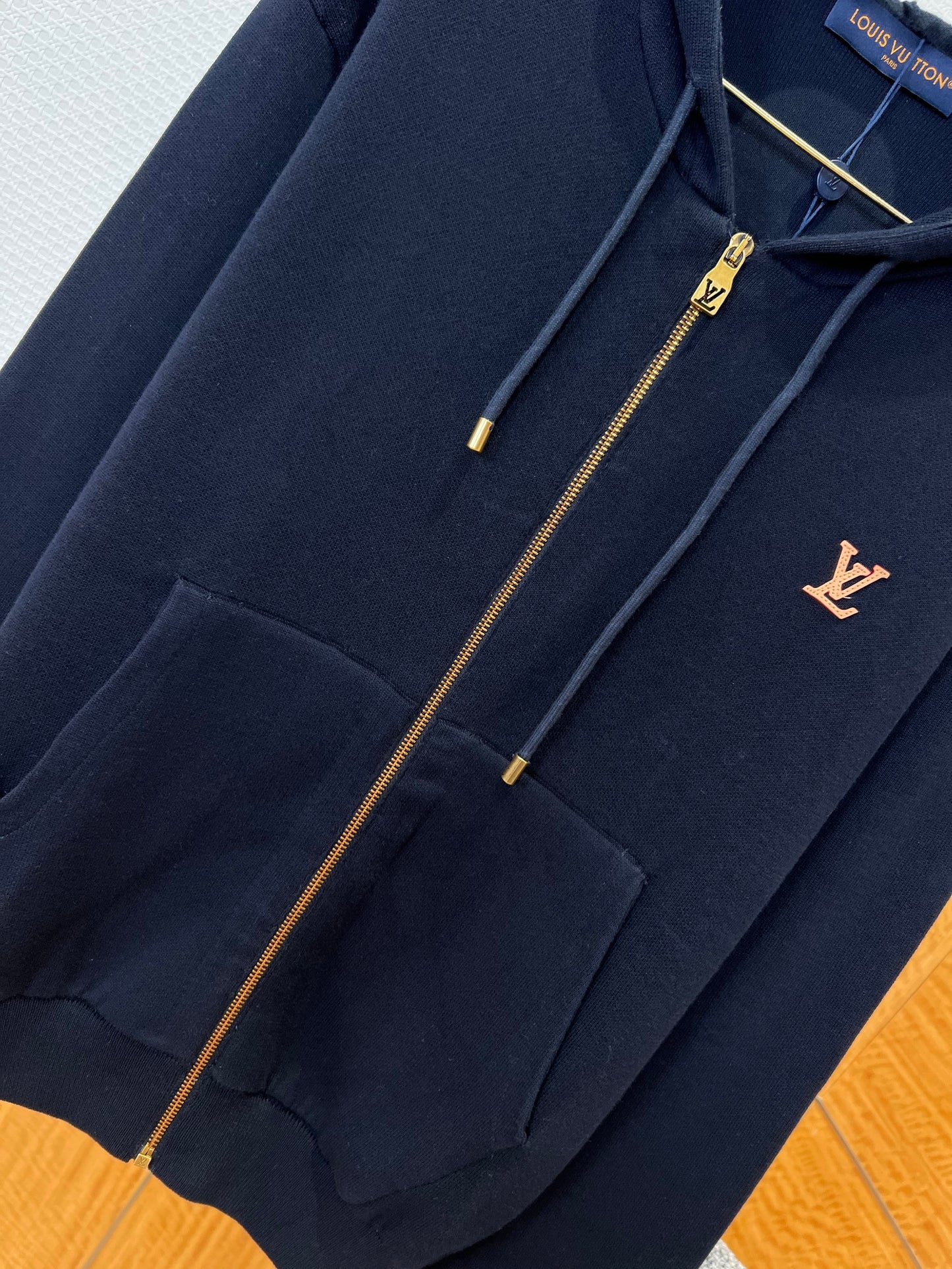 LOU ZIP HOODIE