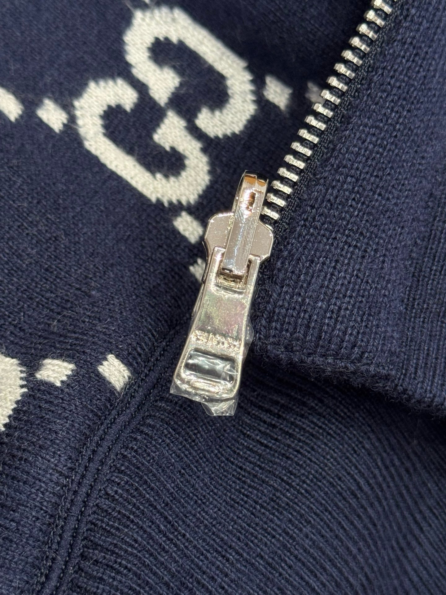 GG ZIP HOODIE