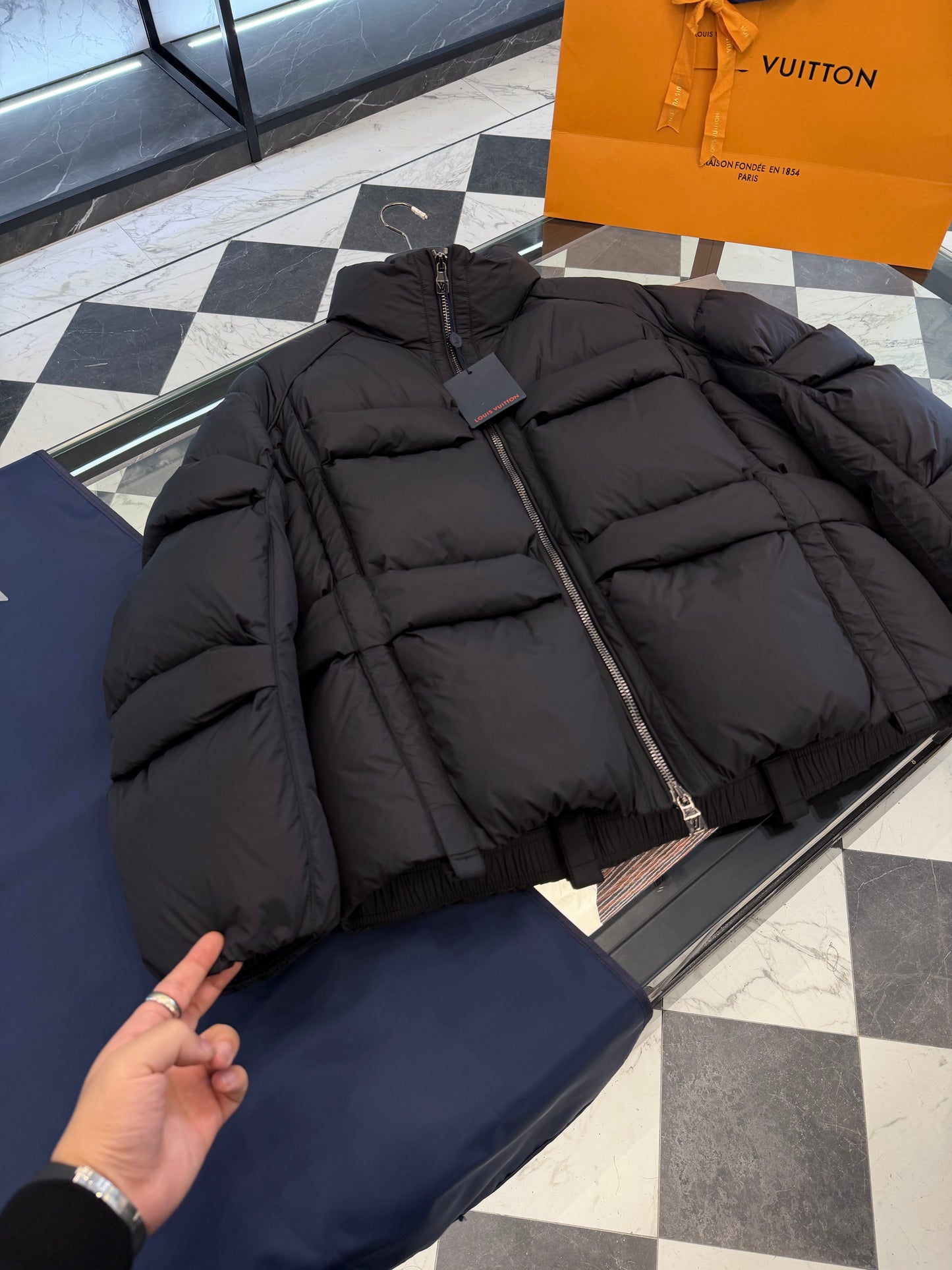 LOU PUFFER JACKET