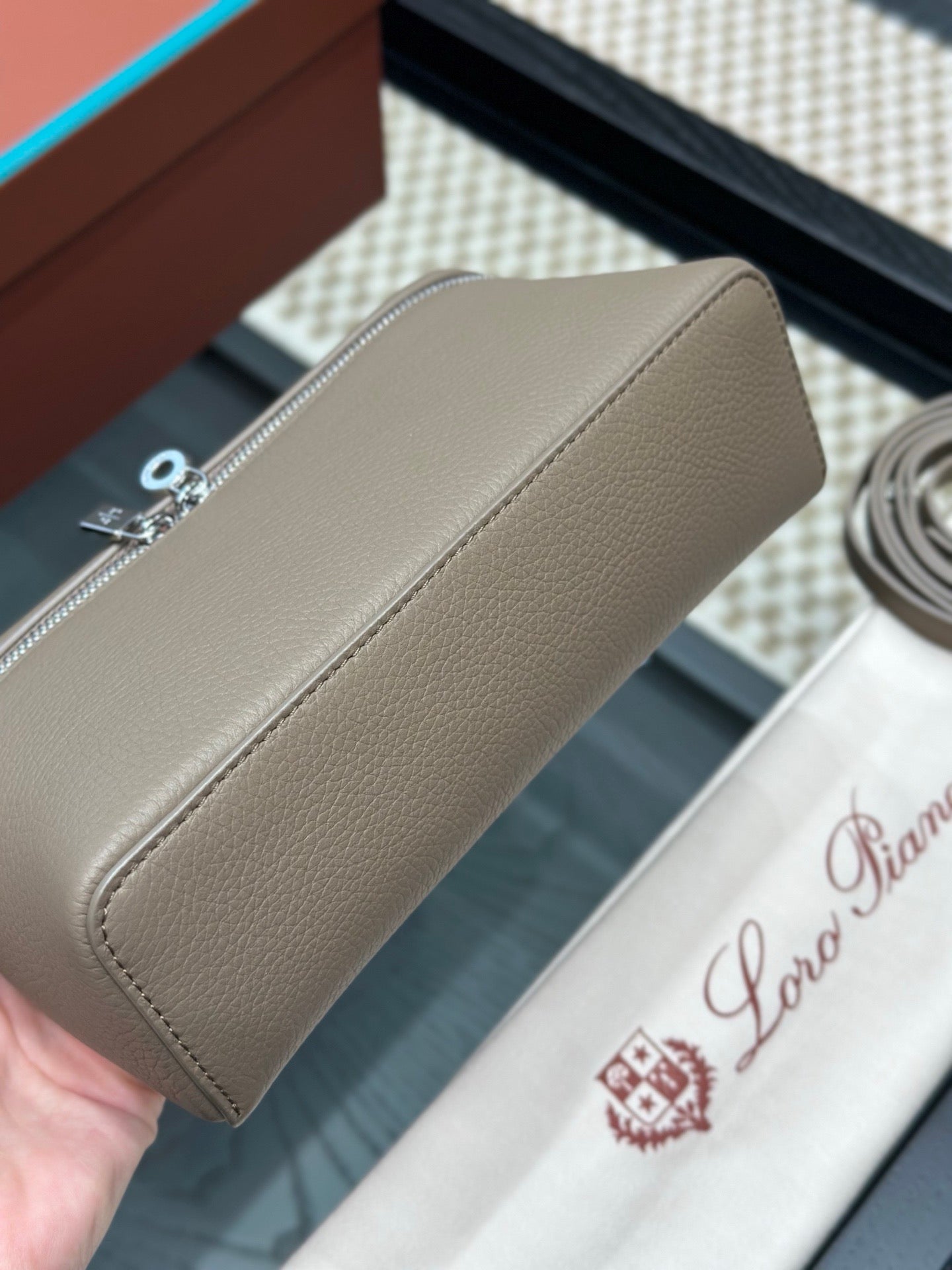 LORO P EXTRA POCKET L19 BAG