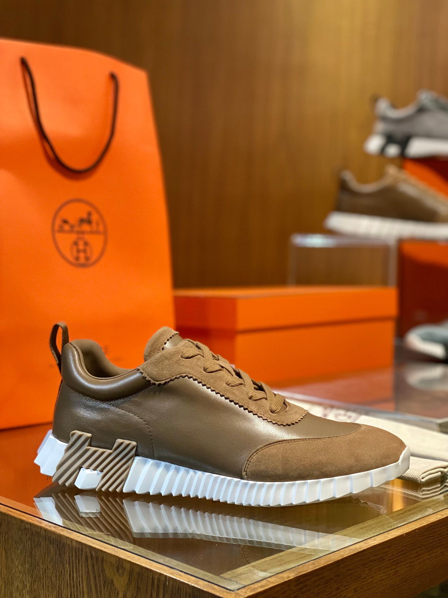 HERM BOUNCING SNEAKERS