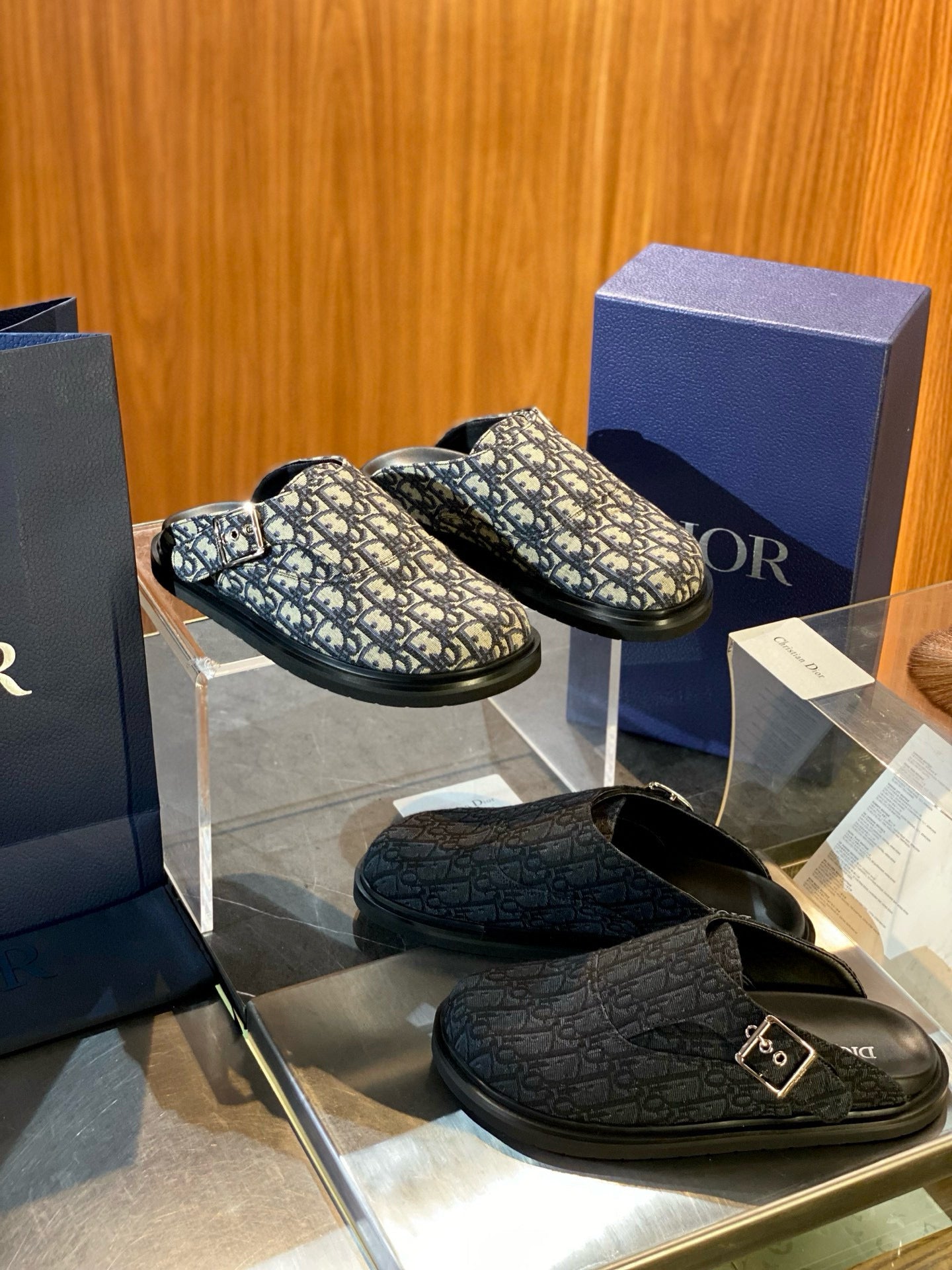 CD AQUA MULES
