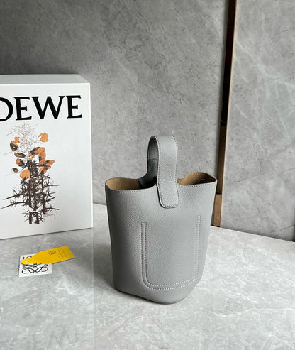 LOEW MINI PEBBLE BUCKET BAG