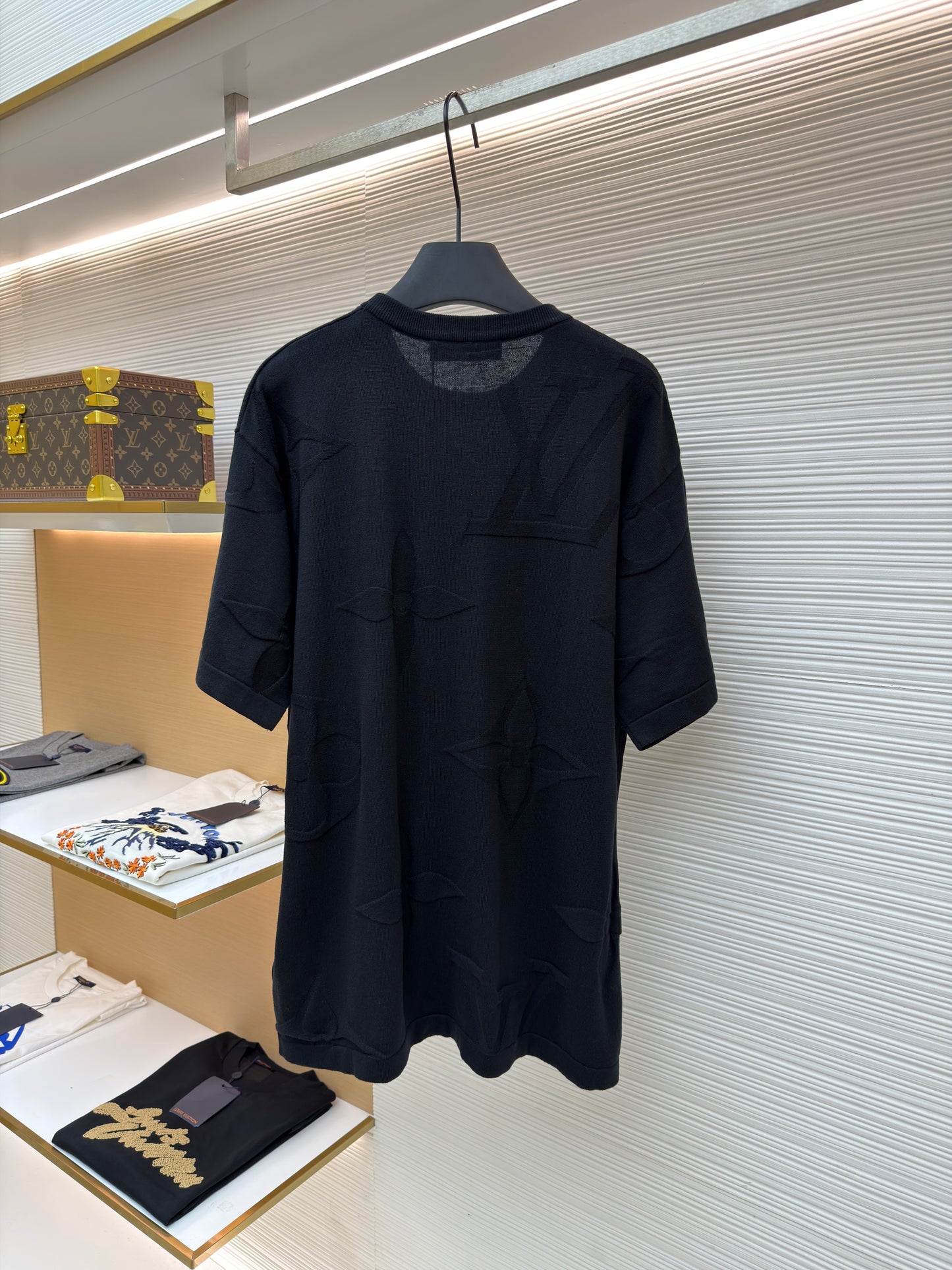 LOU T-SHIRT