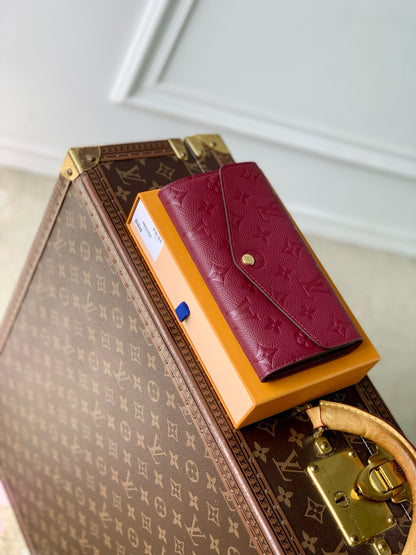 LOU SARAH WALLET