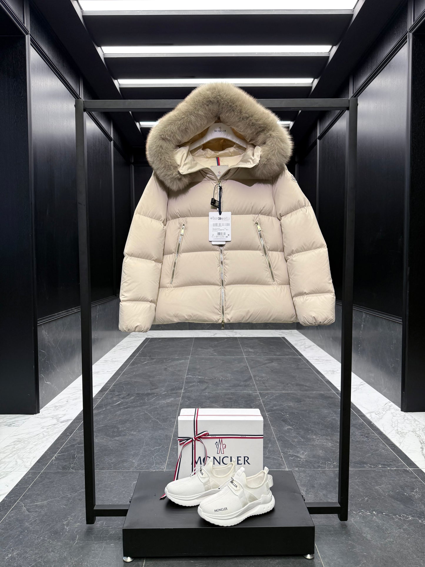 MONC LAICHEFUR JACKET