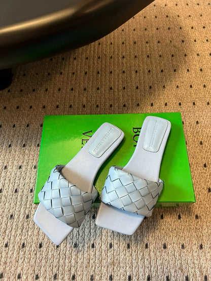 BOTT V SANDALS