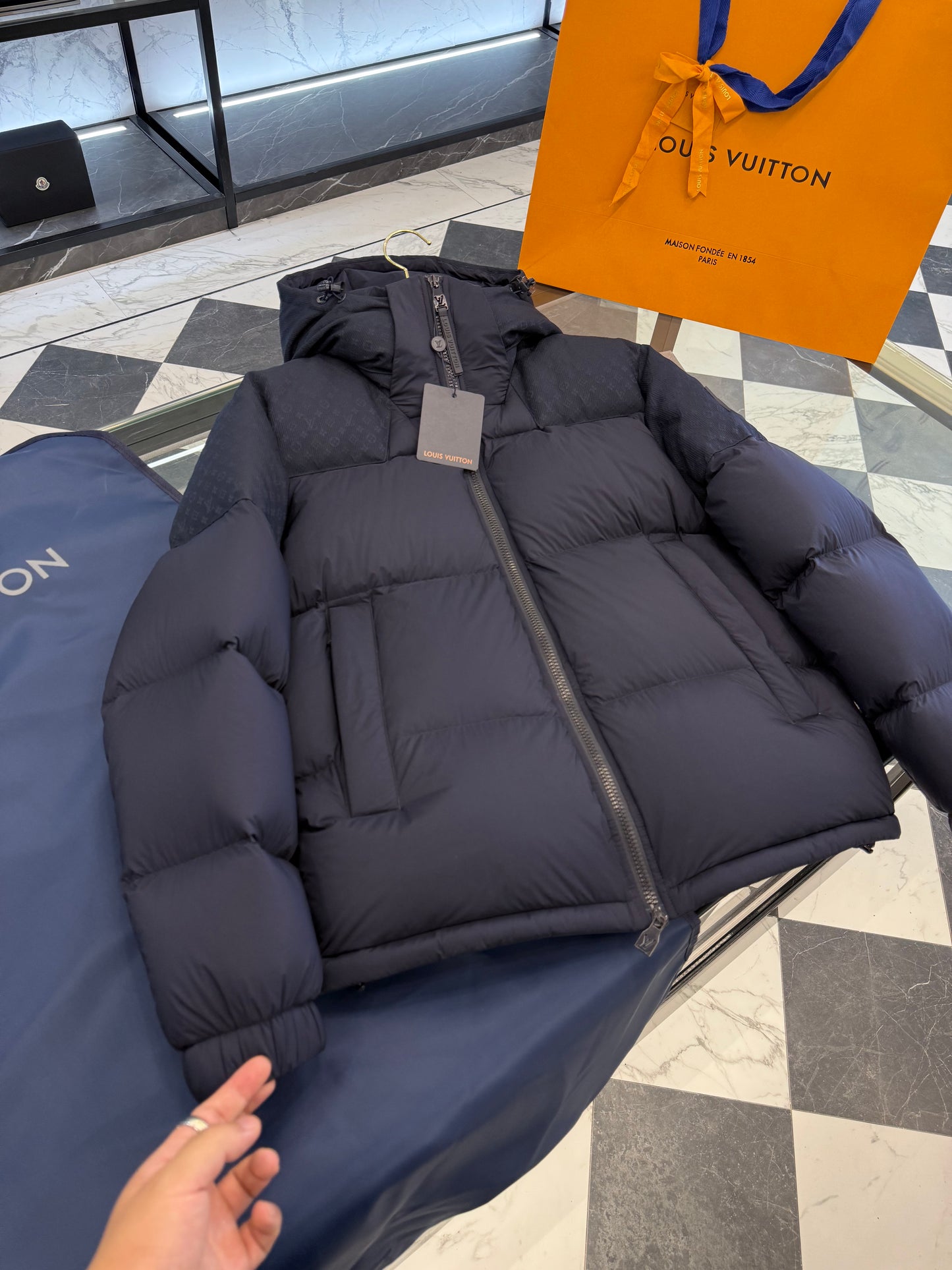 LOU PUFFER JACKET