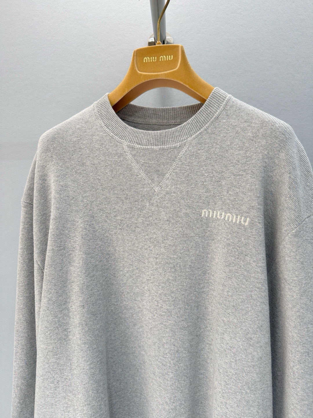 MIU M SWEATSHIRT