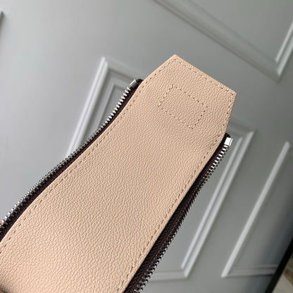 LOU DOPP KIT TOILETRY BAG