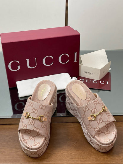 GG WEDGE SANDALS