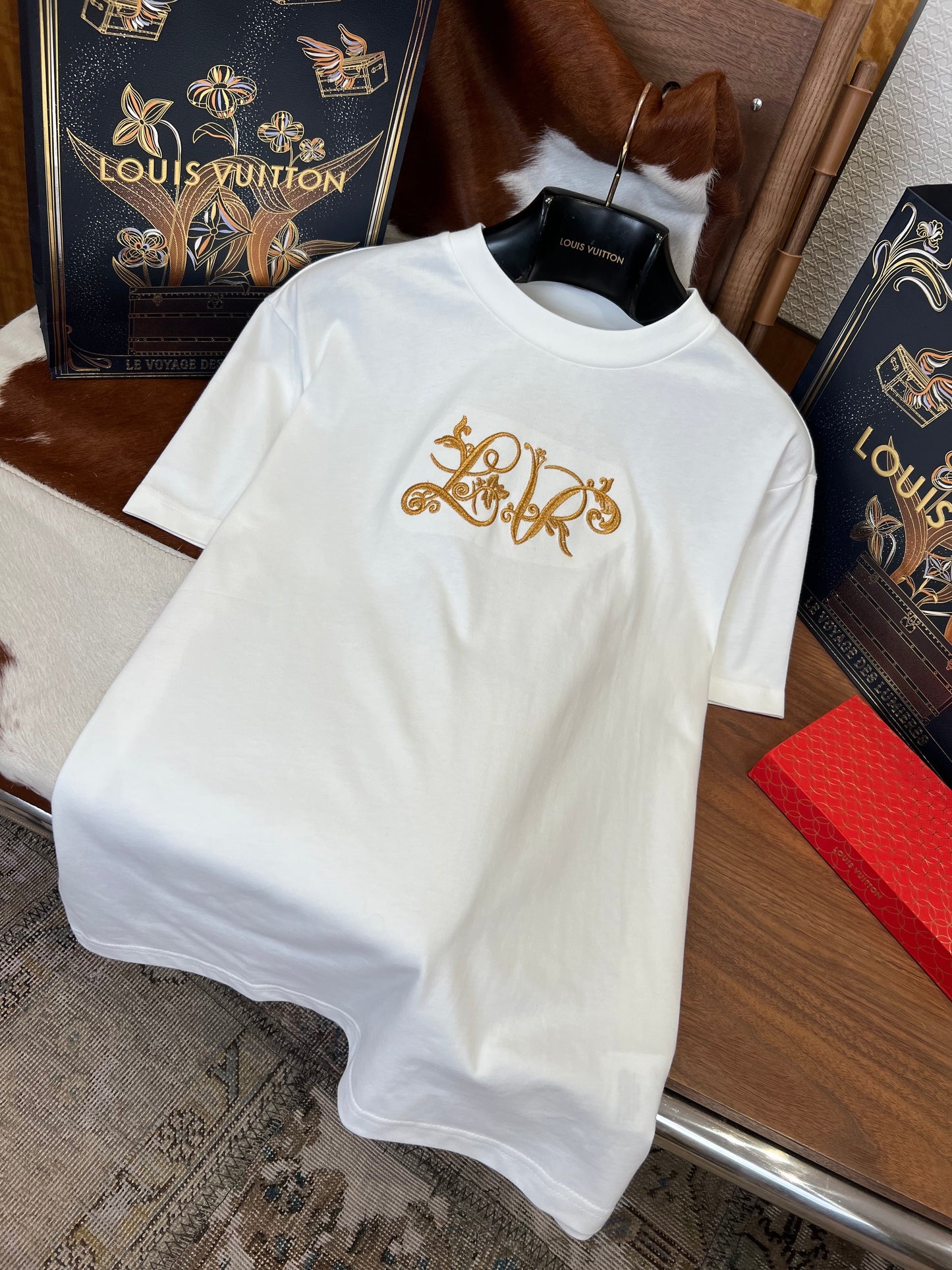 LOU T-SHIRT