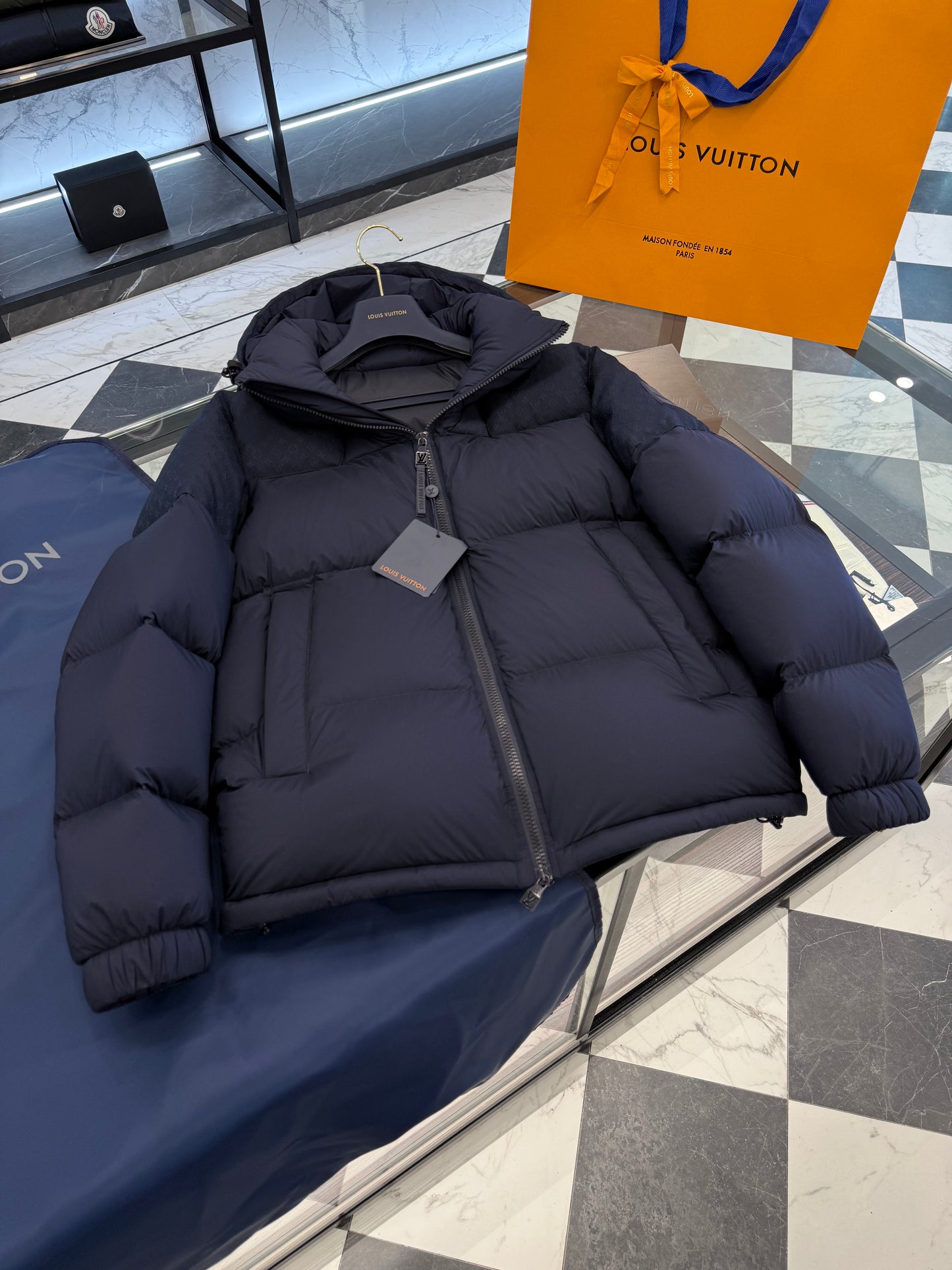 LOU PUFFER JACKET