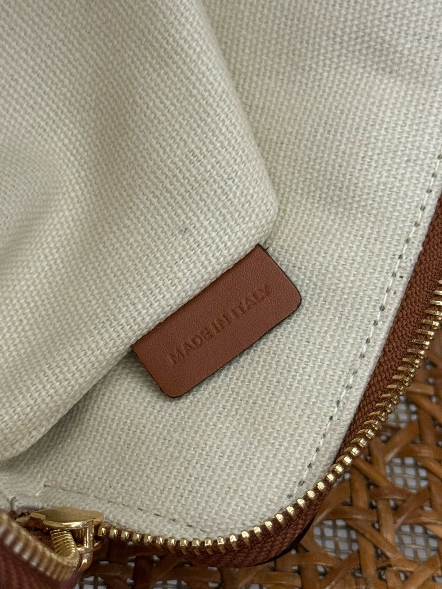 CEL SMALL POUCH WITH STRAP