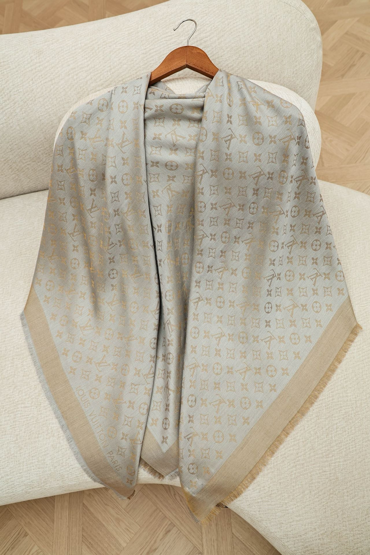 LOU SHAWL