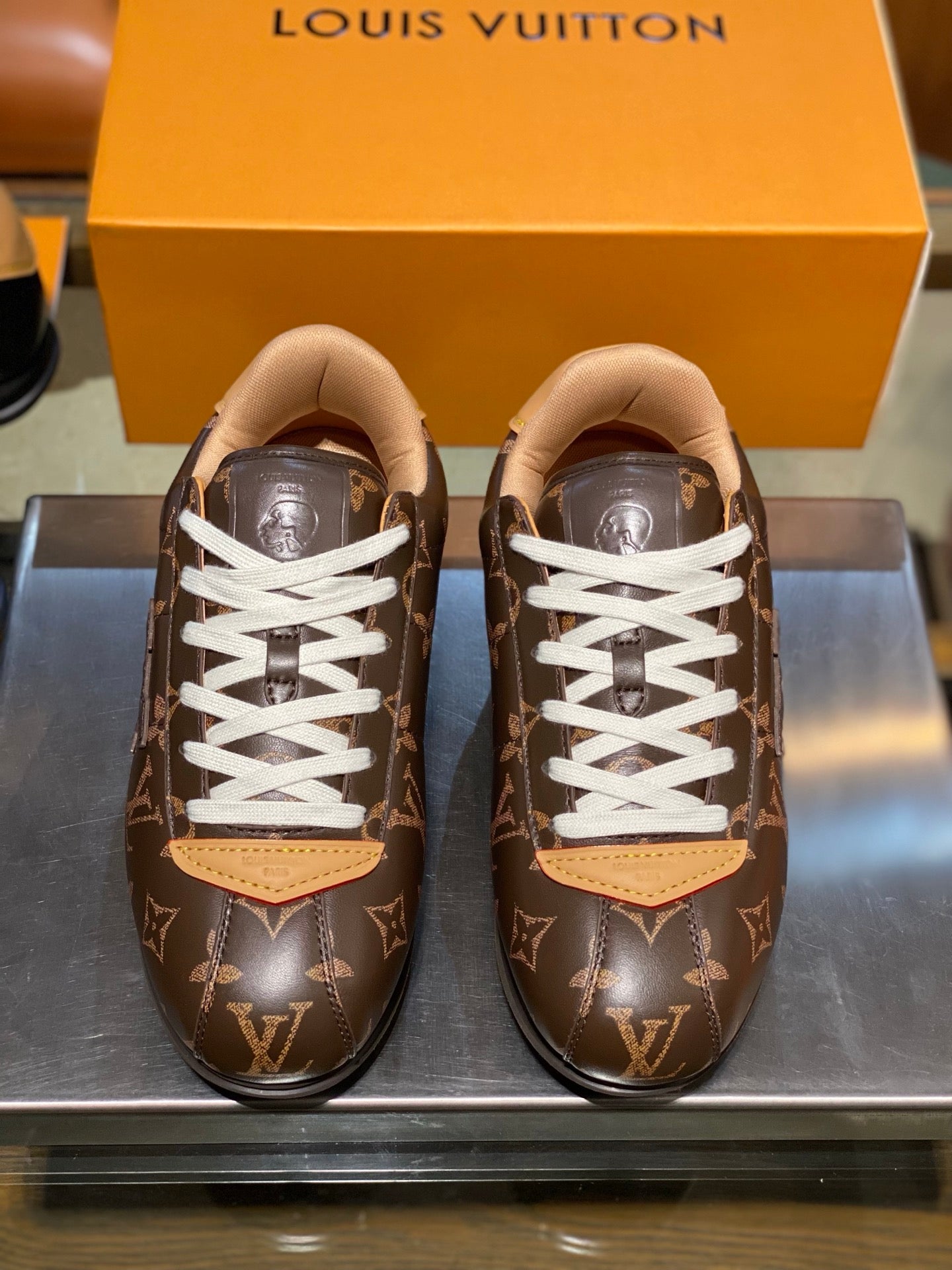 LOU BUTTERSOFT SNEAKERS