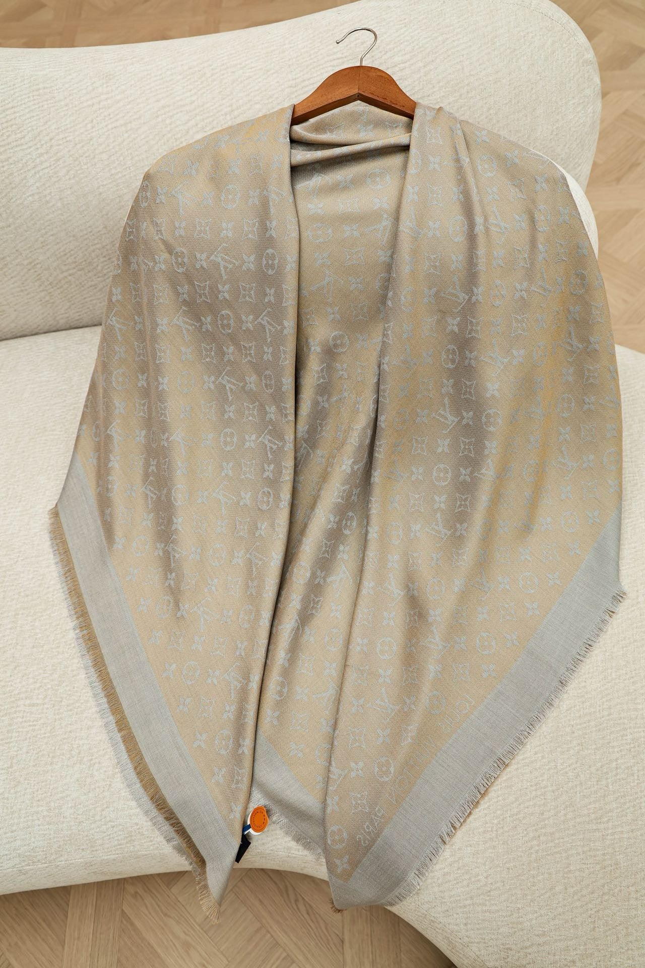 LOU SHAWL